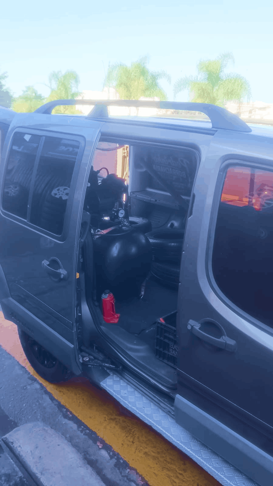 Borracharia 24h, Pane em Bateria, Manutenção em Moto, Conserto de Pneus Furados, Troca de Pneus no Local, Vulcanização, Calibragem e Enchimento de Pneus, Atendimento de Emergência em Santo André